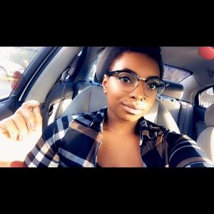 Meet your Posher, Salyssa